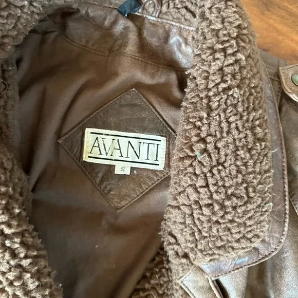 Avanti Vintage Brown Leather Moto Jacket with Sherpa Collar size Small - Picture 6 of 6